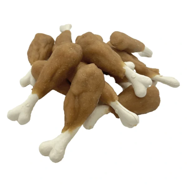 UNIQ PETS dog snacks 500g Kurczakowe udka – zbliżenie produktu UNIQ PETS dog snacks 500g Kurczakowe udka – zbliżenie na białym tle