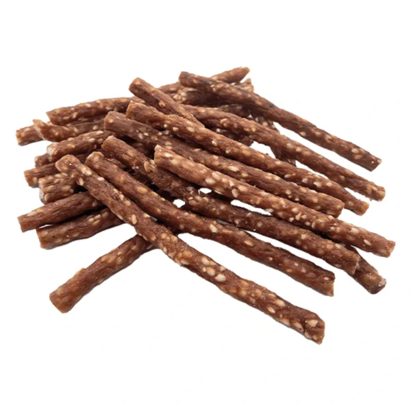 UNIQ PETS przysmaki dla psa paluszki z kaczką i ryżem 500g – zbliżenie na białym tle