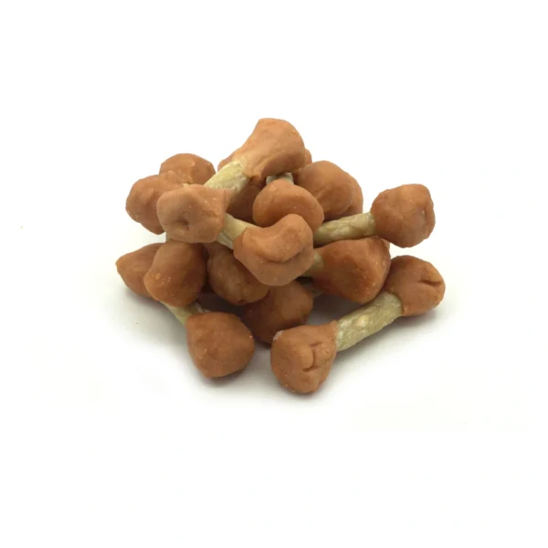 MASTER DOG Hantelki z kurczaka 500G – zbliżenie produktu MASTER DOG Hantelki z kurczaka 500G – zbliżenie na białym tle